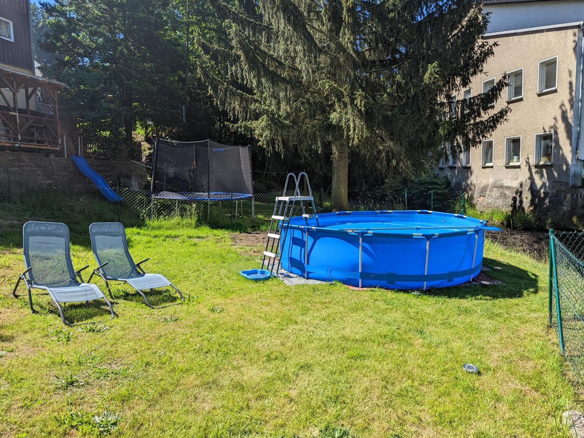 F2 - Urlaubsmagie Sauna, Whirlpool, Pool & Garten ゼーブニッツ エクステリア 写真